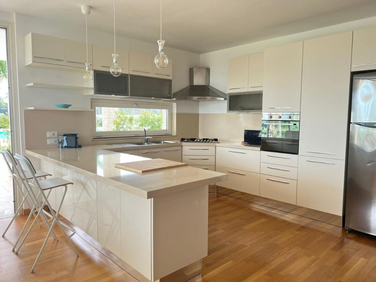 פולינאנו א מארה Villa Maria - Apartments In Villa With Pool מראה חיצוני תמונה