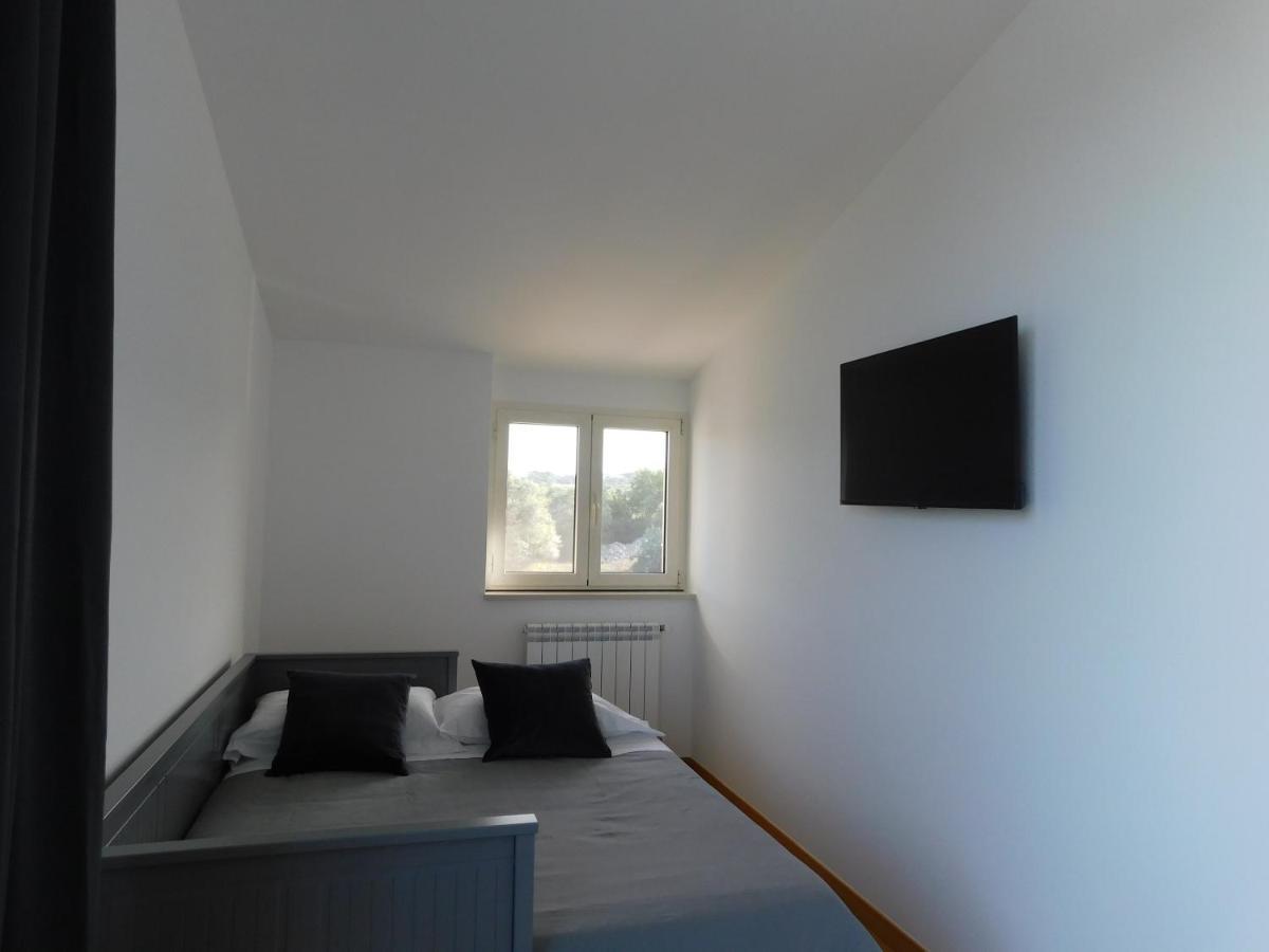 פולינאנו א מארה Villa Maria - Apartments In Villa With Pool מראה חיצוני תמונה